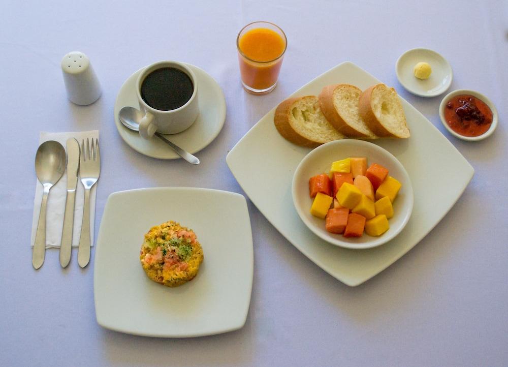 Aw Hotel Ariston Las Vegas De Granada 칼리 외부 사진